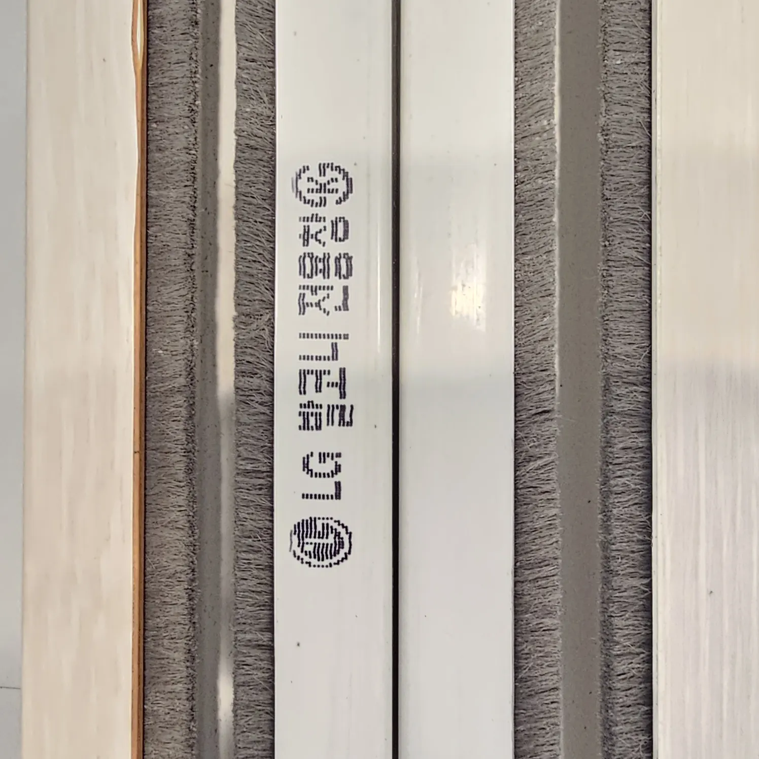 샷시 모헤어 교체 주기 — 창틀 모헤어 단면